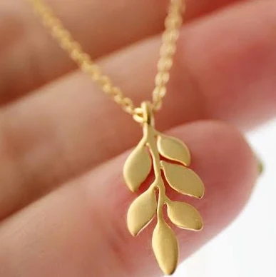 Dainty Gold Leaf Necklace